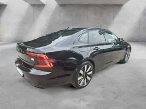 Volvo S90 T8 Ultimate Dark Recharge Plug-In Hybrid AWD Bild 4