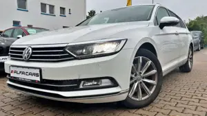 Volkswagen Passat Variant 1.8 TSI Highline/ACC/1 HAND Bild 1