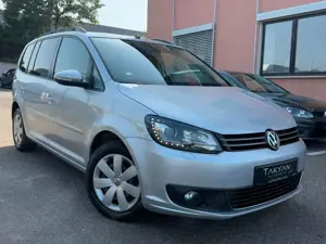 Volkswagen Touran Comfortline Aut. / 2.Hand / NAVI / XENON