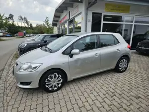 Toyota Auris Kein TÜV- Verkauf nur an Händler oder Export