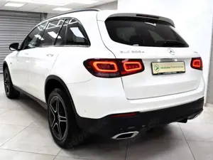 Mercedes-Benz GLC 300 e 4M AMG Sport DTR Night AHK 2xSpur Wide Bild 4