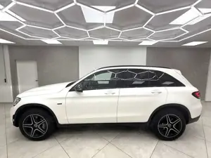 Mercedes-Benz GLC 300 e 4M AMG Sport DTR Night AHK 2xSpur Wide Bild 3