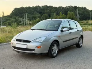Ford Focus 1.6 Hachback