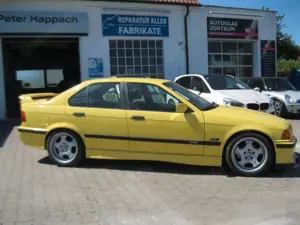 BMW 318 iS  M-Paket  Class II Sonderedition Bild 4