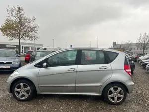 Mercedes-Benz A 150 *Benzin*Klima*Servo*ZV*E Fenster*Euro4*5T* Bild 4