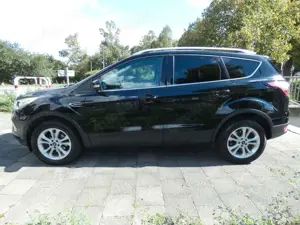 Ford Kuga 1.5 Titanium Bild 3