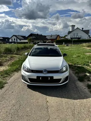 Volkswagen Golf GTI Performance BlueMotion Technology