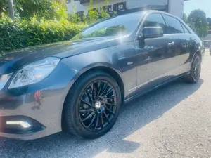 Mercedes-Benz E 220 E 220 CDI DPF BlueEFFICIENCY Automatik Avantgarde