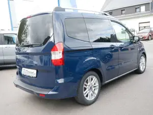 Ford Tourneo Courier Trend Winter-Paket PDC Bild 4