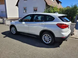 BMW X1 X1 xDrive20i Aut. Advantage Bild 3