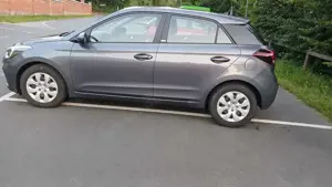 Hyundai i20 i20 1.2 Pure Bild 3