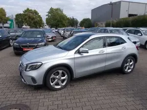 Mercedes-Benz GLA 220 4Matic, Navi PanoSD Allwetter ParkAss.