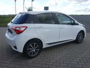 Toyota Yaris Team D *SHZ/RFK/Parks. vo+hi.* Bild 3