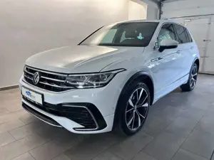 Volkswagen Tiguan 2.0 TDI DSG R-Line 4Motion 1.Hand*LED*20"