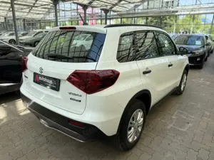 Suzuki Vitara 1.4 Club Hybrid LED|ACC|Klima|DAB Bild 5