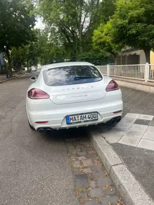 Porsche Panamera 4 S Bild 4