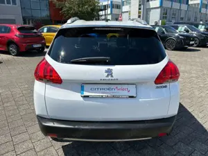 Peugeot 2008 Allure VTi 120 Bild 4