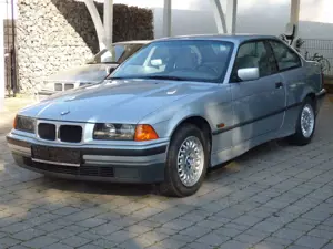 BMW 320 Bild 3