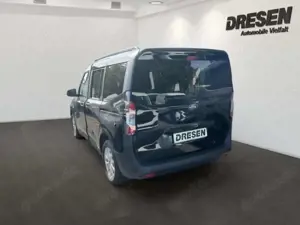 Ford Tourneo Courier Titanium 1.0 EcoBoost Klimaautom DAB SHZ Keyless S Bild 4