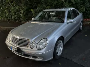 Mercedes-Benz E 240 E 240 Avantgarde