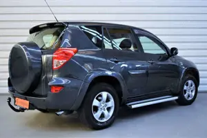 Toyota RAV 4 4 Sol+Tempomat+Klimaautom.+PDC+AHK+ALU Bild 4