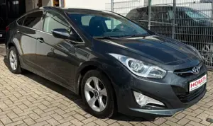 Hyundai i40 1.7 CRDi Style Navi*4X SHZ*KAMERA*LH*PDC*