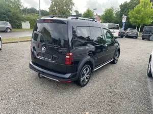 Volkswagen Caddy Alltrack BMT AHK Bild 5