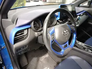 Toyota C-HR Hybrid Style LED Paket, mit Navigationssystem Bild 2