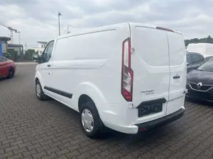Ford Transit Custom Kasten L1H1 Trend 2.0 TDCI, EU 6 Bild 3