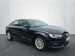 Audi A3 Limousine attraction*Navi*Xenon*Sitzheizung*PDC Bild 3