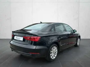 Audi A3 Limousine attraction*Navi*Xenon*Sitzheizung*PDC Bild 4