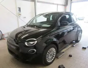 Fiat 500e 320 Km Reichweite  Navi - Klimaauto. - PDC