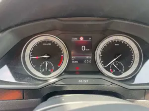 Skoda Superb Superb Combi 2.0 TDI 4x4 DSG Sportline Bild 3