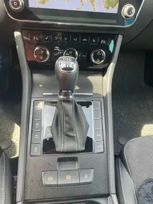 Skoda Superb Superb Combi 2.0 TDI 4x4 DSG Sportline Bild 5