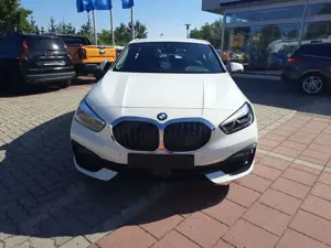 BMW 118 i Sport Line Leder/Stoff Navi PDC LED SHZ