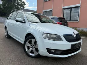 Skoda Octavia Combi Style 4x4 / 1.Hand / NAVI / XENON