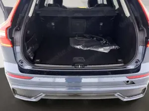 Volvo XC60 T6 Plus Dark Recharge Plug-In Hybrid AWD EU6e Voll Bild 5