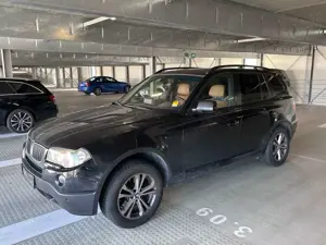 BMW X3 20i xDrive/KAMERA/LEDER/PANO/AHK/KLIMA-AUTO