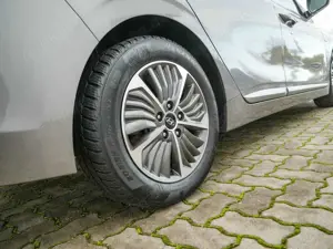 Hyundai IONIQ 1.6 Premium Plug-In Hybrid SHZ NAVI ACC Bild 5