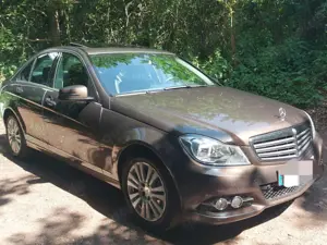 Mercedes-Benz 200 Elegance