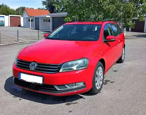 Volkswagen Passat Variant Pano*AHK*Automatik*Sitzhzg*8-fach