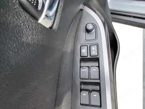 Suzuki Vitara 1.0 Boosterjet 110 Comfort 2WD *Navi*RFK*Klimaauto Bild 4