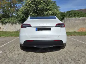 Tesla Model Y Model Y LR Dual Motor AWD + Ambientebeleuchtung ! Bild 3