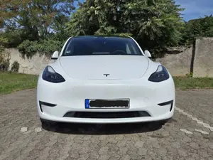 Tesla Model Y Model Y LR Dual Motor AWD + Ambientebeleuchtung ! Bild 2