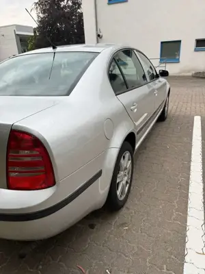 Skoda Superb Superb 2.0Classic Bild 5