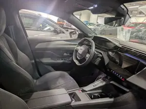 Peugeot 408 GT Plug-In Hybrid AT8 225PS*360°KAMERA* Bild 5