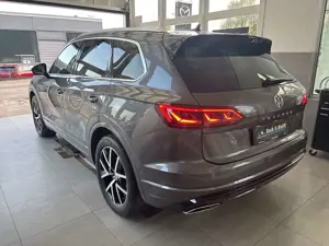 Volkswagen Touareg R-Line 3.0TDI*KEYLESS,DYNAUDIO,HEAD-UP,MATRIX* Bild 3