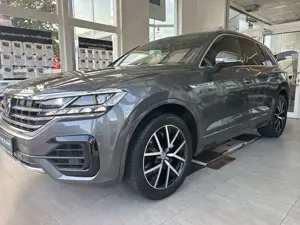 Volkswagen Touareg R-Line 3.0TDI*KEYLESS,DYNAUDIO,HEAD-UP,MATRIX* Bild 2