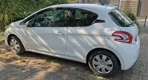 Peugeot 208 3-Türer PureTech 82 Active