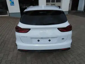 Kia Ceed SW / cee'd SW Edition 30 SITZ-LENKRADHEIZUNG KLIMAAUTOMATIK NAVI Bild 4